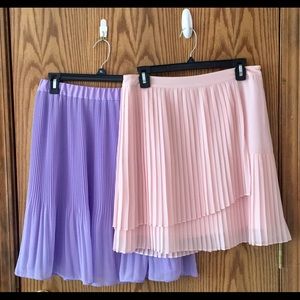 Lot of 2 pleated skirt Vince Camuto & Calvin Klein